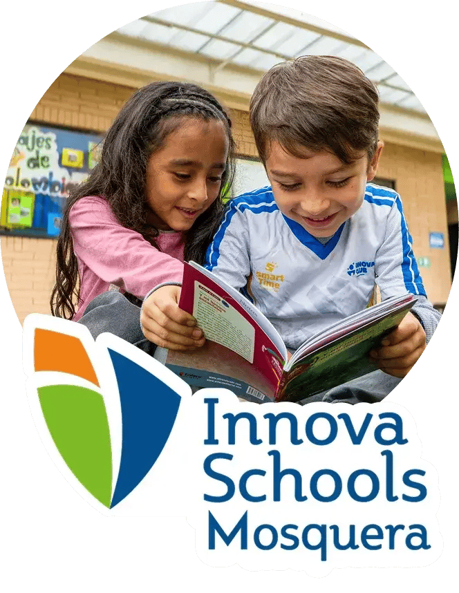 Niños y niñas disfrutando y aprendiendo en Innova Schools Tunja — educación para la vida real