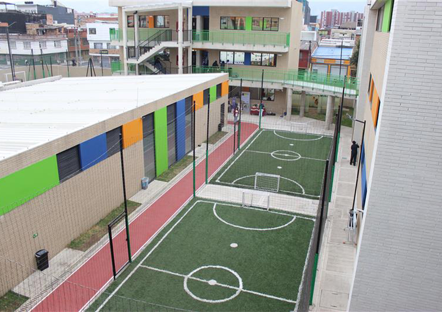 Landing-Innova_Valores-agregados_Niza-centro-deportivo-3