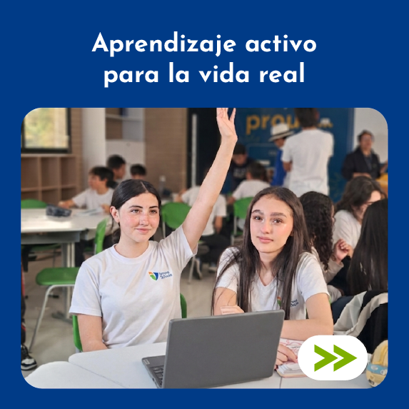 Dos niños leyendo un libro en el aula de clases.