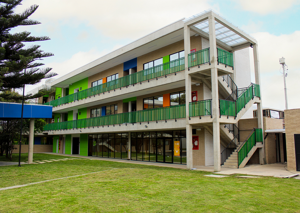 {alt=Menu_Niza, height=870, loading=lazy, max_height=870, max_width=1224, size_type=auto_custom_max, src=https://8117711.fs1.hubspotusercontent-na1.net/hubfs/8117711/Menu_Niza.jpg, width=1224}